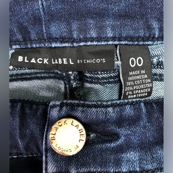 Black Label By Chico’s Dark Wash Denim Low Rise Jeans Charm 5 Pockets Size 00 - Picture 13 of 13